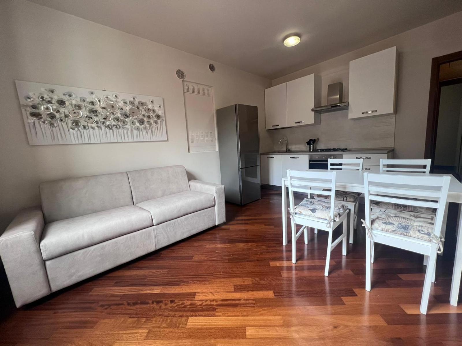 Lecco Holiday Apartment Luaran gambar